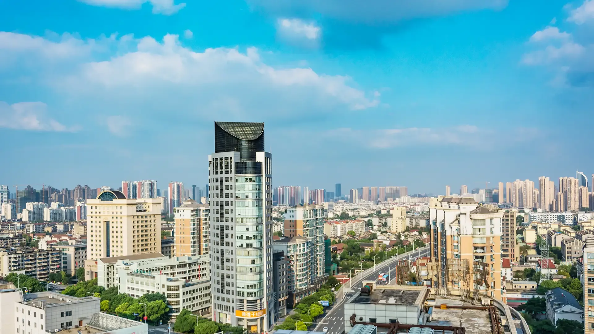 DLF Dahlias Surpasses Sales Target, Riding the Wave of India’s Luxury Real Estate Boom