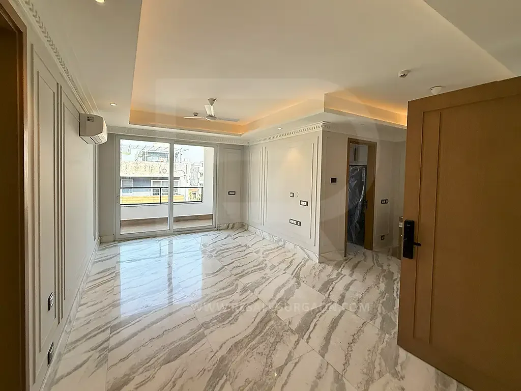 DLF The Grove Independent Floors